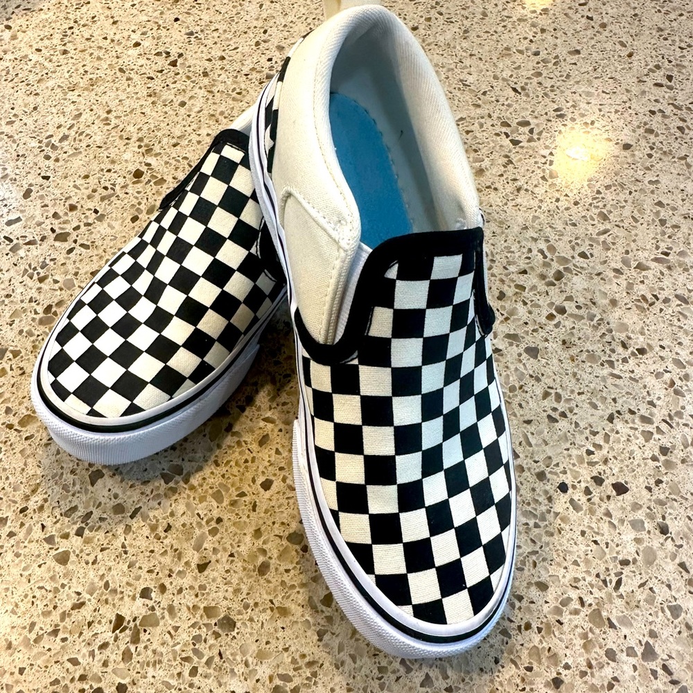 Vans - slip-on checkerboard shoe - size 2